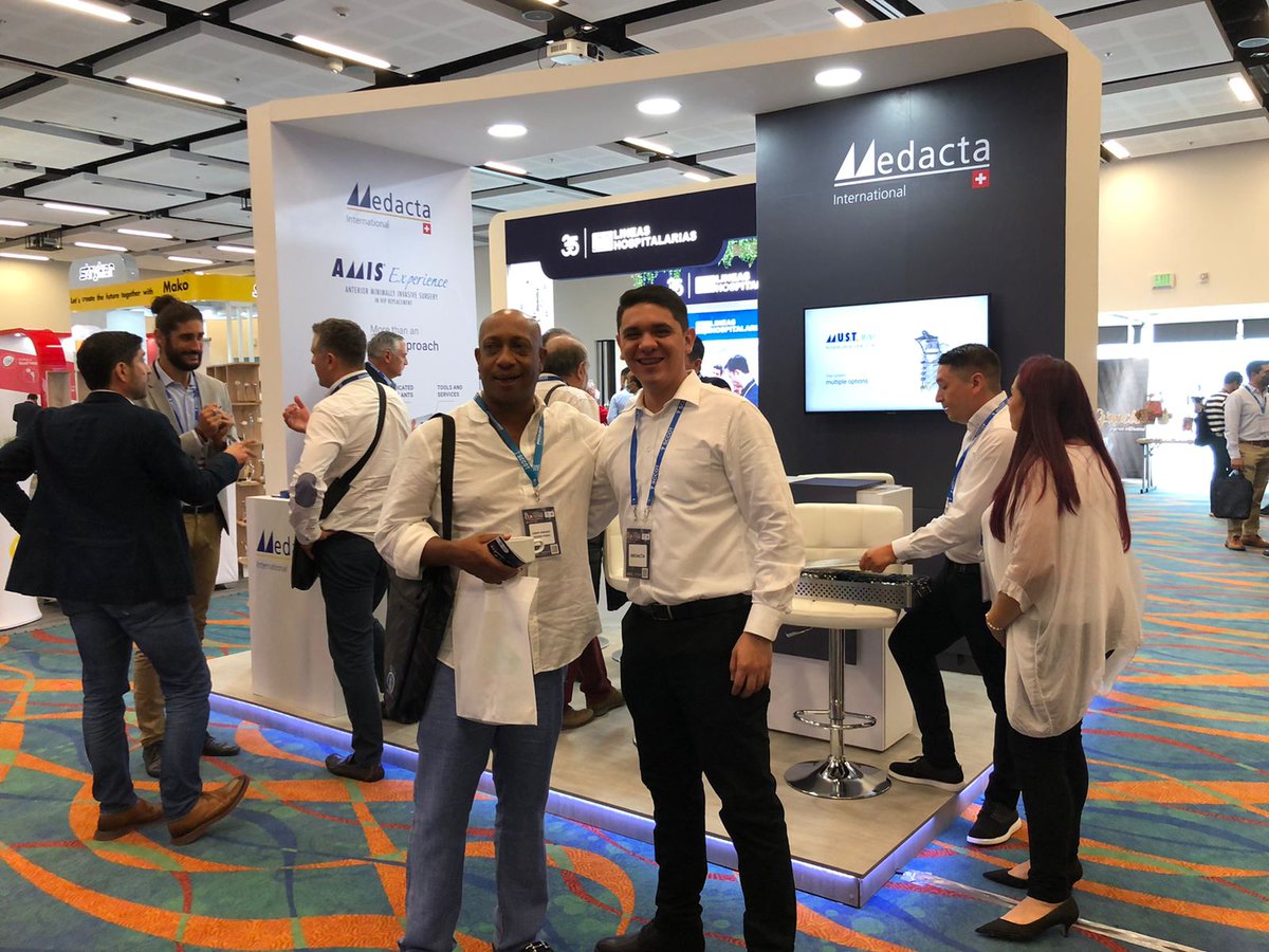 dipromedicos's tweet photo. ¡Una vez más la ortopedia y la tecnología son una sola!🙌
Así se vivió en el #18 Encuentro Latinoamericano de Cirujanos de Cadera y Rodilla, en alianza con #Medacta, donde los productos My Solution son un gran paso a la tecnología de la nueva era.
📌¿Cuál será el próximo evento? https://t.co/yniQuDe0Mg