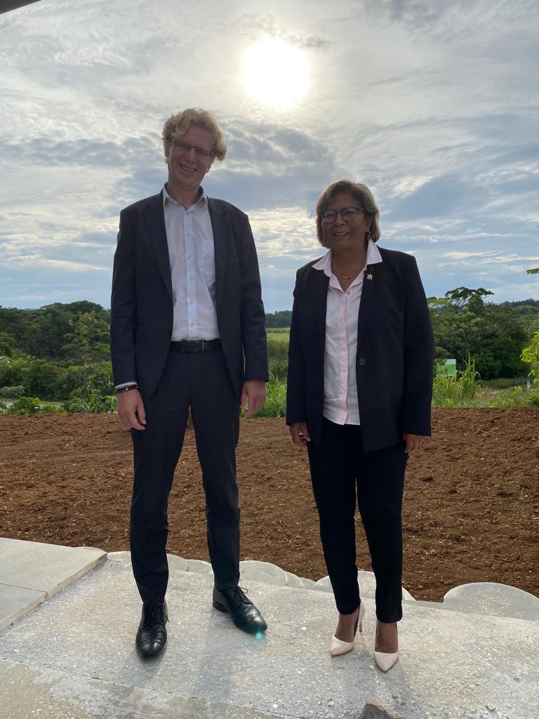 MLPhineraHorth's tweet photo. Rencontre avec le nouveau DR des finances publiques, Grégory ROUTARD. 

Ensemble, nous avons abordé des questions telles que :
- les finances des collectivités 🇬🇫💰
- la gestion du foncier 🌳🏗
Mais aussi les pistes pour venir à bout du retard structurel que connaît la🇬🇫 https://t.co/12MsA5B3ou