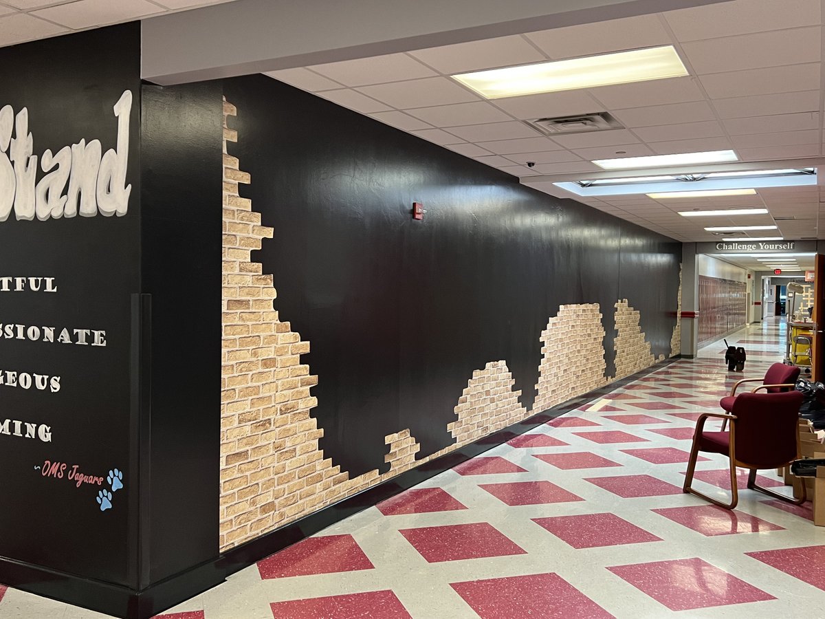 OrefieldMS's tweet photo. Another summer, another project @OrefieldMS. We cut it close, but got it done before Back to School Night. Thanks to everyone who helped. https://t.co/VssDZSfIHO