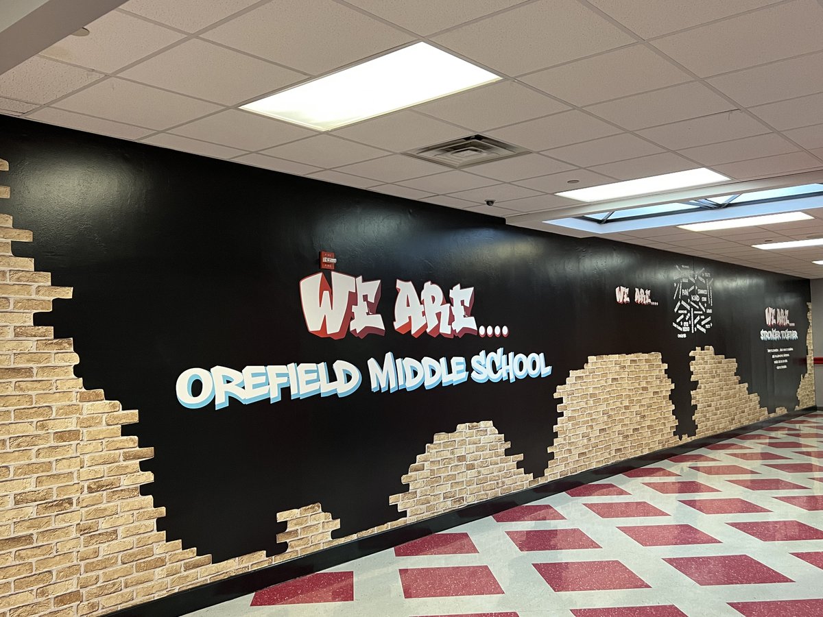 OrefieldMS's tweet photo. Another summer, another project @OrefieldMS. We cut it close, but got it done before Back to School Night. Thanks to everyone who helped. https://t.co/VssDZSfIHO