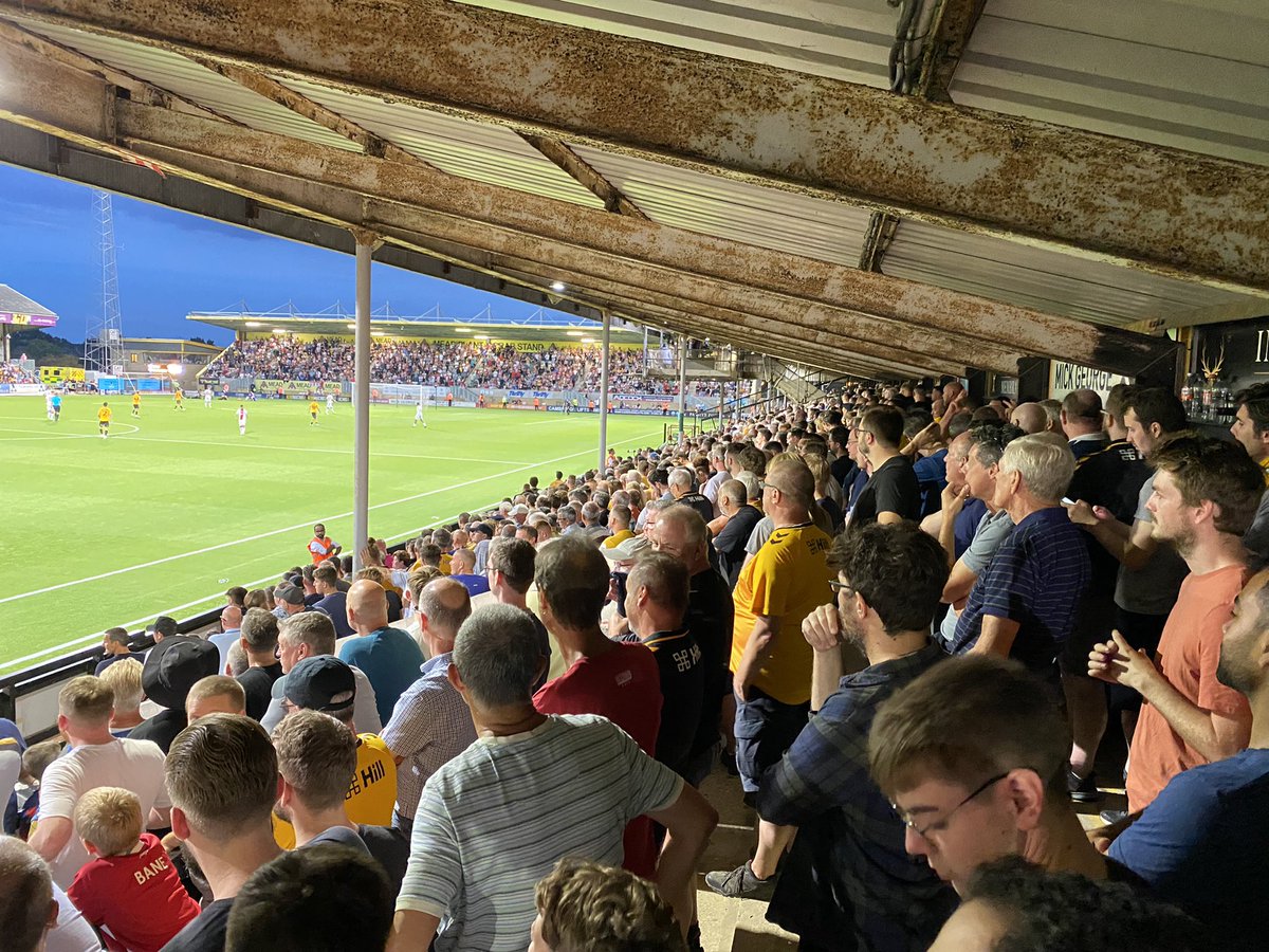 jvandermarck's tweet photo. De jaarlijkse voetbaltrip in Engeland - na drie jaar eindelijk weer - is van start gegaan met @CambridgeUtdFC 0-3 @SouthamptonFC. Volle bak, leuke sfeer, vermakelijke pot. Eerste gehad, nog vier te gaan. #camsou https://t.co/oJ1OUE6jX7
