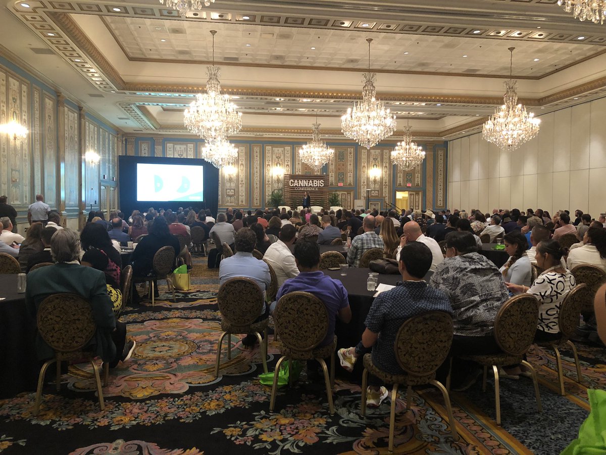 MichelleSimakis's tweet image. Full house for @NoelleSki’s #CannabisConference State of the Industry keynote. “We need advocacy at a municipal level … so that the industry can reach its full potential.” —Noelle Skodzinski, editorial director of @CBTmag