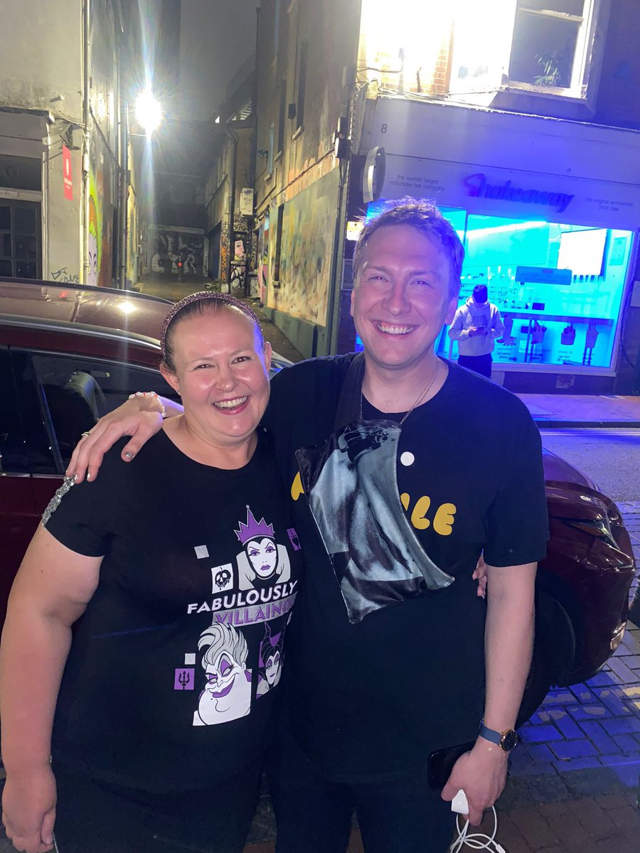 OggsAngels's tweet photo. Thank you @joelycett for making me absolutely belly laugh so much for the first time in a long time! Hope the rest of your rest of your tour goes well! Have a safe journey! 💜 https://t.co/pfdcRpb88H
