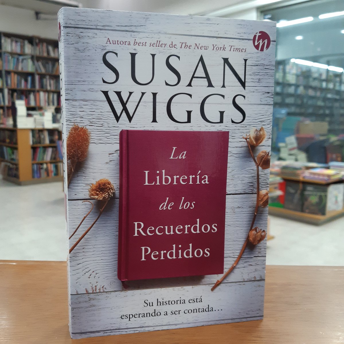 CasassaLorenzo's tweet photo. https://t.co/b52NULp3Wo
@HARLEQUINLibros 
@susanwiggs 

#leer #lectores #libro #libros #relatos #novela #novelas #lectura #escribir #literatura #escritores #lovelybooks #booklover #booklovers #bookstagram #book   #susanwiggs #narrativaromantica #novelaromántica #romancebooks https://t.co/mZif0WAZGP