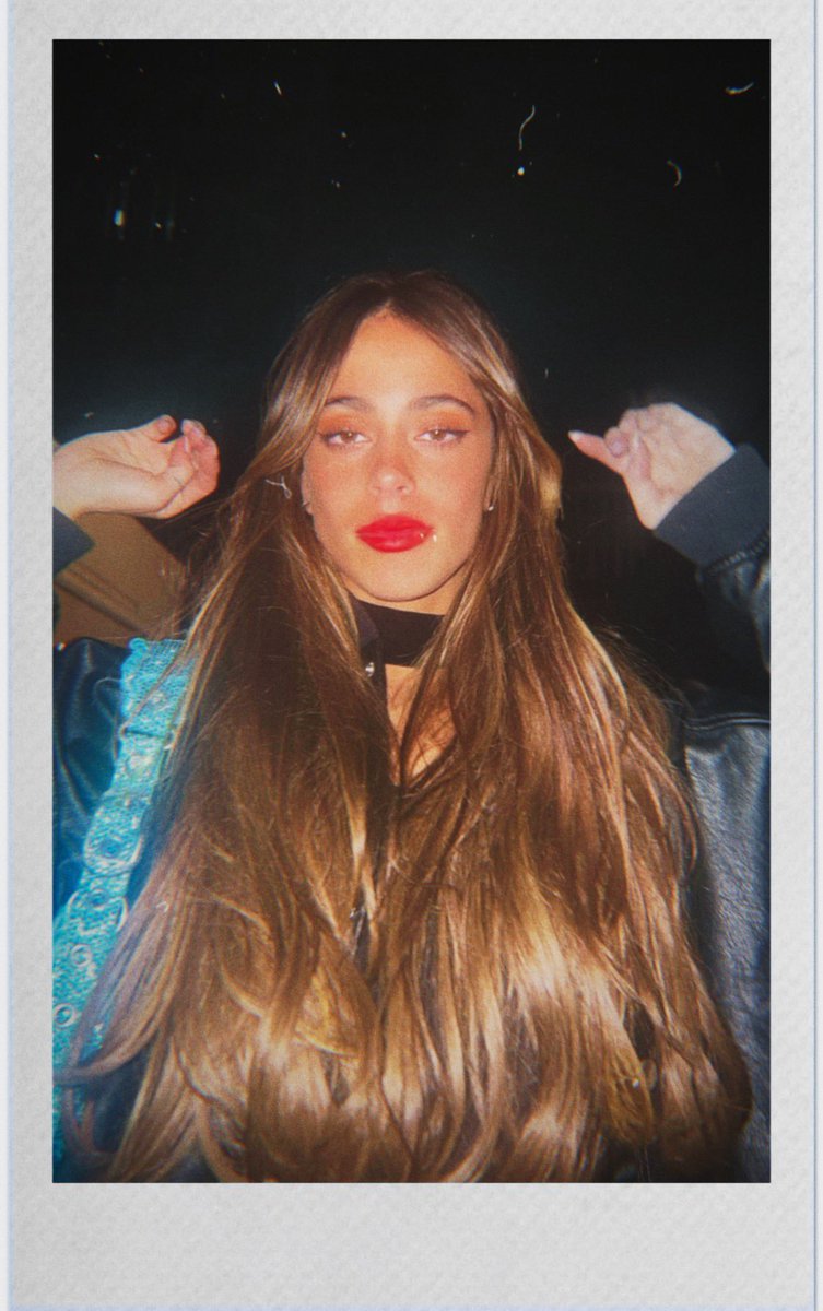 𝐩𝐨𝐥𝐚𝐫𝐨𝐢𝐝𝐬 𝐨𝐟 𝐭𝐢𝐧𝐢 (@polaroidsoftini) on Twitter photo 