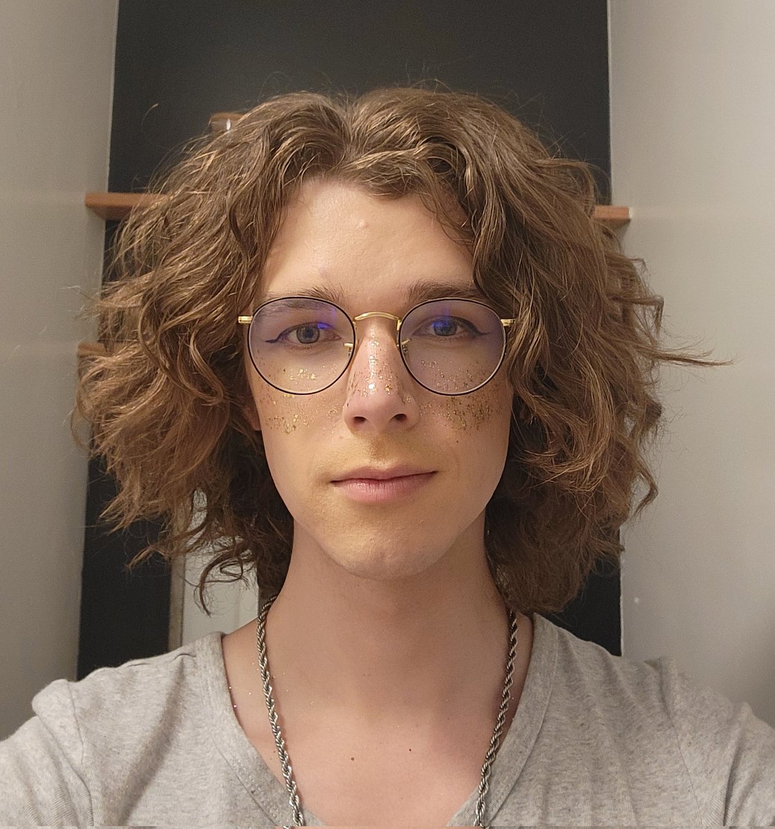 Eret_Alt's tweet photo. Can't wait to share the pictures from the shoot we did the other day! Felt AMAZING! https://t.co/69tnjA7vQS