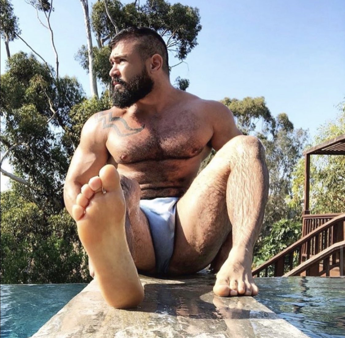 roccosoar's tweet photo. ✨✨✨ Retweet if you love hairy men https://t.co/De37IWuGm8
