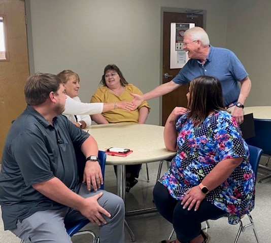 SenatorWicker's tweet image. I had a great visit with United Furniture Industries in Tupelo, which employs thousands of people in North Mississippi. I will continue to advocate for these job creators.