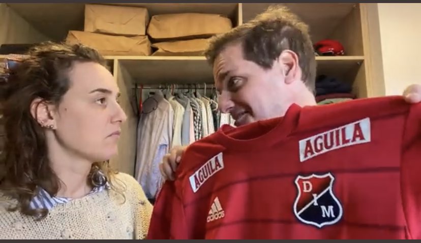 Blad_Perez's tweet photo. Yo explicándole a mi mamá porqué no hice el mercado. https://t.co/5nYrCxk5ad