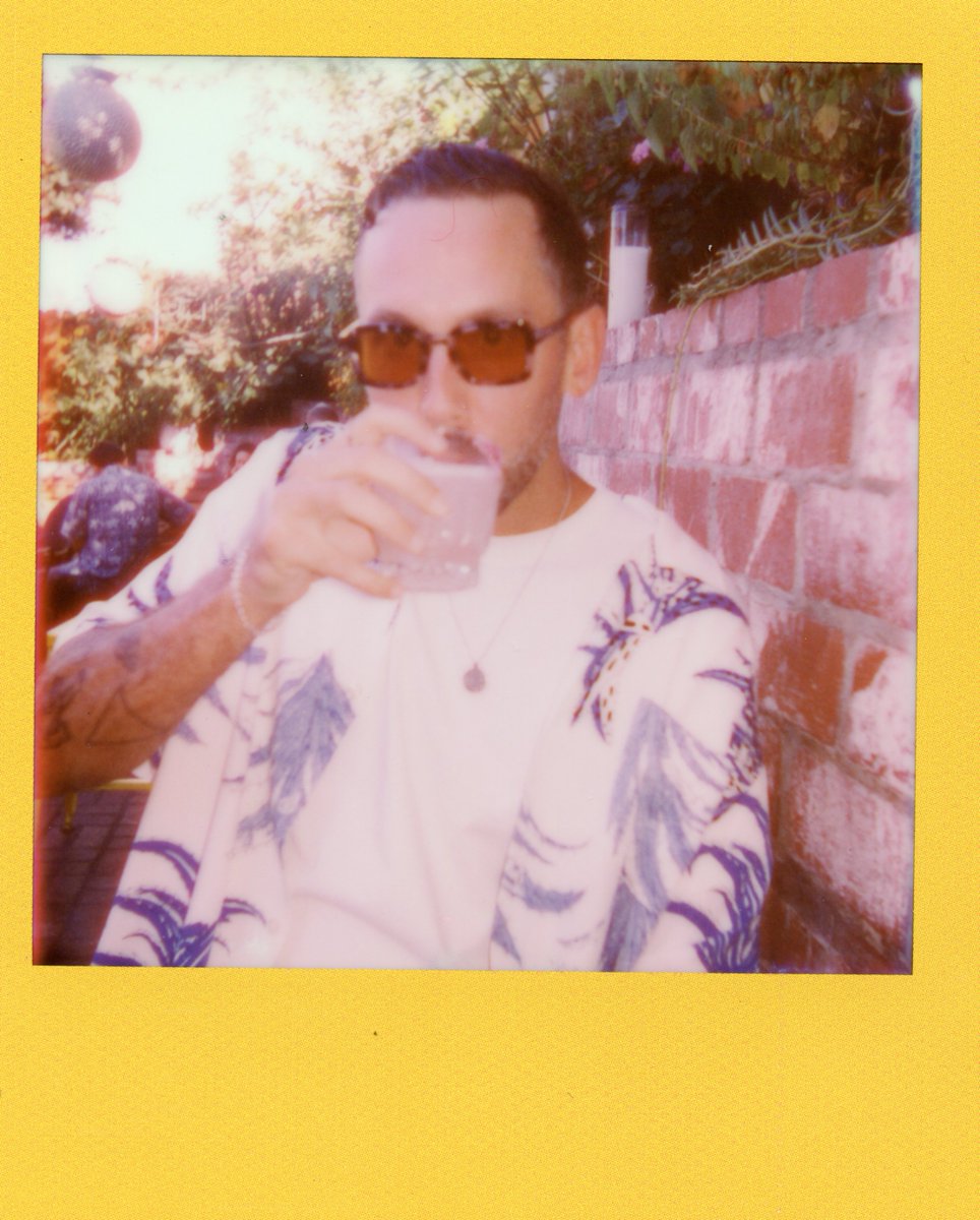 DeweySaunders's tweet photo. Polaroids in Echo Park https://t.co/Fmt0K7x6Ui