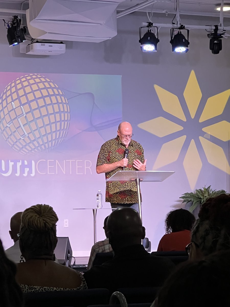 truthcenter's tweet photo. It's missions month here at Truth Center. Thank you TC for supporting our missionaries from Africa - Lea and Jamie Peters. We were glad to have them here visiting. Here's a snapshot from our Sunday service!
#missionaries #truthcenter #nychurch #portwashingtonchurches https://t.co/7JsodNDFd2
