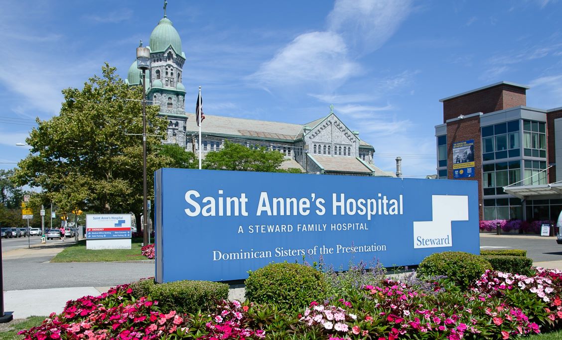 SaintAnnesHosp's tweet photo. The #GreatFeastoftheHolyGhost-New England will be held in Kennedy Park in Fall River, Aug. 24-26 in the evening, and Aug. 27-28 throughout the day and evening. Please give yourself extra time to get to your hospital appointments, avoid road closures, and watch for pedestrians. https://t.co/vq6UuVDLpC