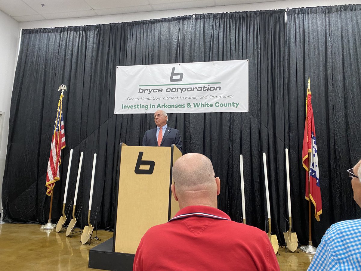 A great day in #Arkansas as we broke ground on two projects! ⁦<a href="/TractorSupply/">Tractor Supply</a>⁩ will create 500 jobs in Maumelle and Bryce Corp will add 140 jobs to their facility in Searcy. ⁦<a href="/AsaHutchinson/">Gov. Asa Hutchinson</a>⁩ ⁦<a href="/LeslieRutledge/">Leslie Rutledge</a>⁩ ⁦<a href="/RepFrenchHill/">French Hill</a>⁩ ⁦<a href="/timgriffinark/">Tim Griffin</a>⁩