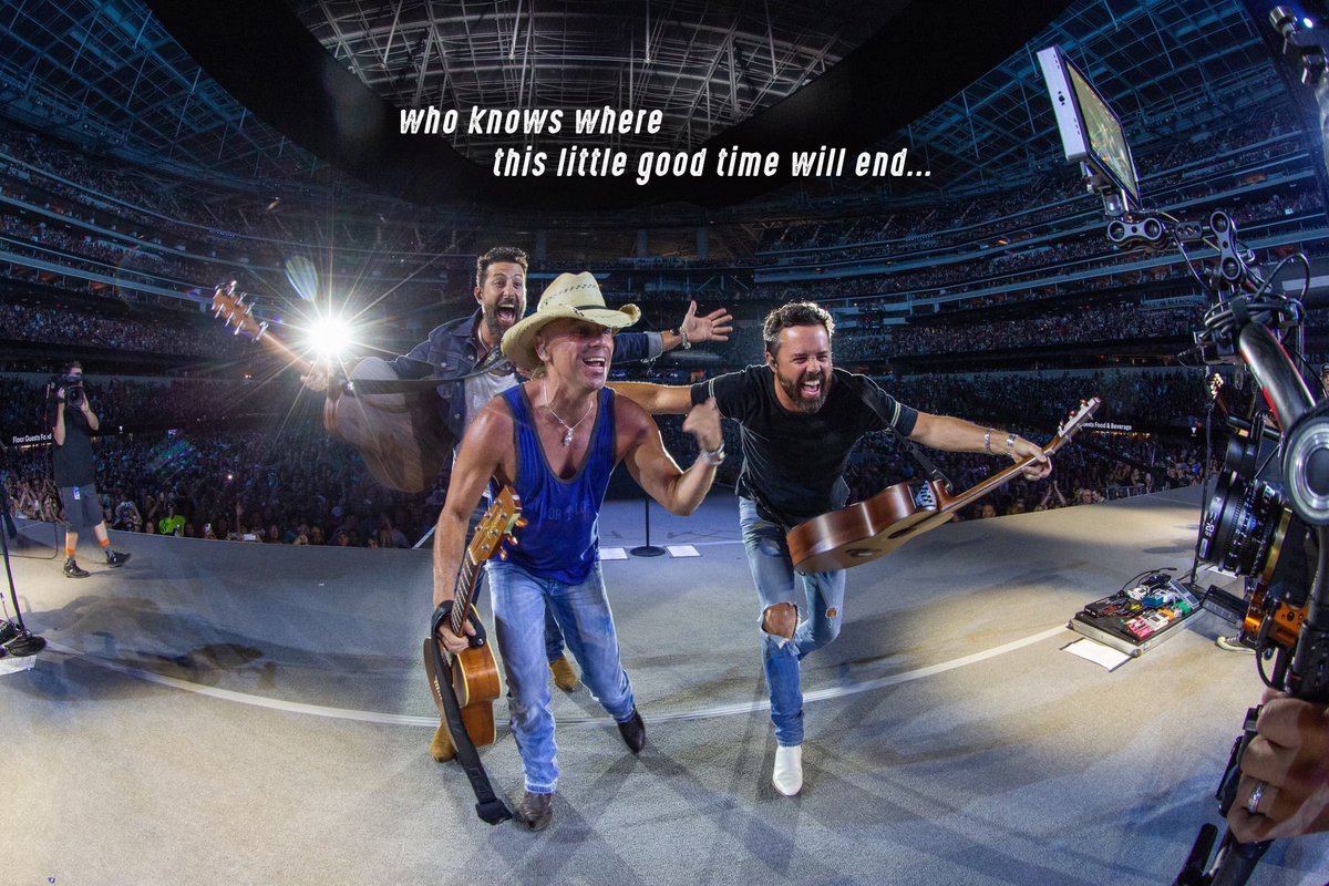 kennychesney's tweet photo. Friends * Songs * Surprises
Friday night, in the heart of @NoShoesNation https://t.co/xqZzWKL3jM