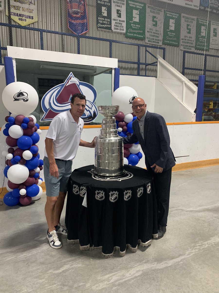 BrentLaleCTV's tweet photo. The Stanley Cup is in Belmont from 5:30-7:30 with Avalanche Director of Player Development @bwils18 
@CTVLondon live interview with him during the 6pm news https://t.co/AEuxASvUMj