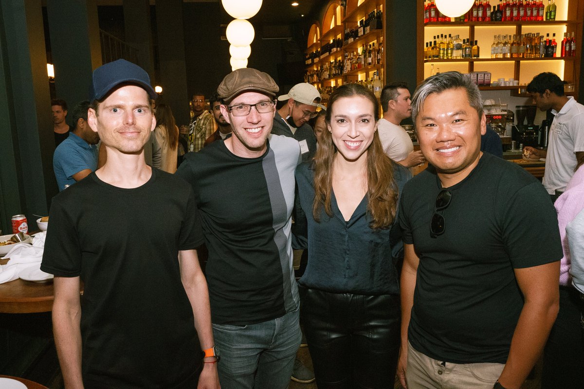 The Nautical team was proud to sponsor the Everything Marketplaces Meetup at #LATechWeek!

If you are a marketplace founder, you can check out the <a href="/marketplaceshq/">Everything Marketplaces (EM)</a> community here: everythingmarketplaces.com

Pic: <a href="/Yoroomie/">Yoroomie</a> <a href="/rlee0524/">Ryan J. Lee</a> <a href="/lindysinger_/">Lindy Singer</a> <a href="/andrewchen/">andrew chen</a>