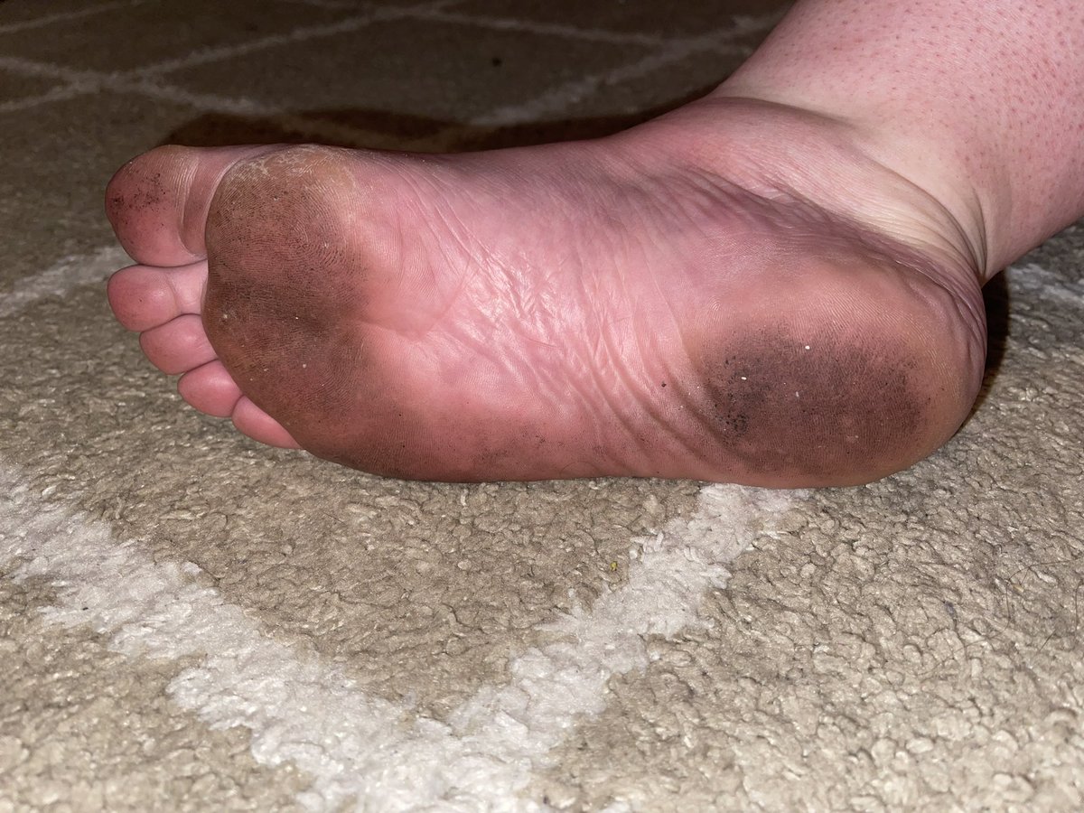 QueenRaspberry2's tweet photo. Up to no good outside today. 
Which little foot piggie is going to clean this up? 🐷 

#Findom #Worship #Cashcow #Dominatrix #HumanATM #Humiliation #FemDom #Paypig #BBWFemDom #NSFW #NSFWTWT #finsub #plussize #bbw #chubby https://t.co/6ie4qWTHiq