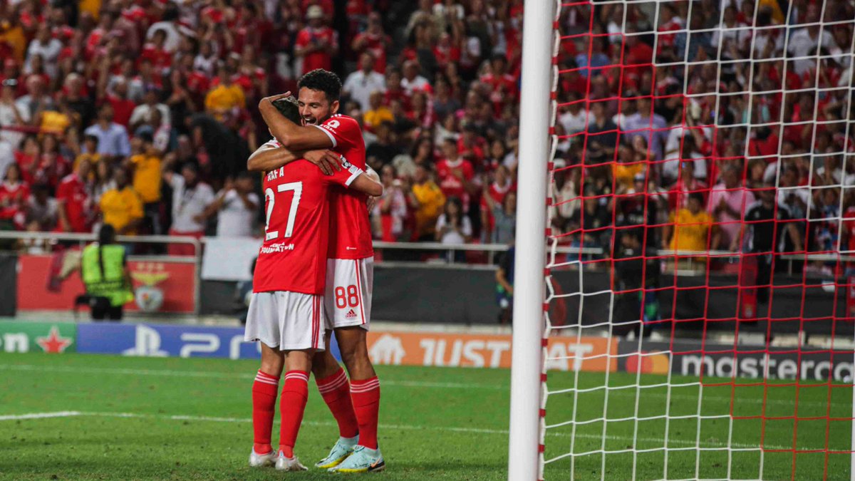 SLBenfica's tweet photo. 📸 #SLBDynamo 

#UCL #EuAmoOBenfica https://t.co/ot3cdtK2WQ