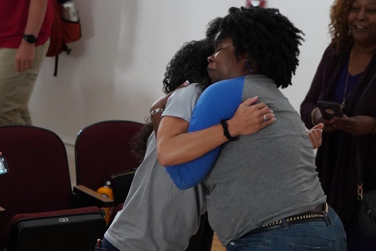 When they say #NoPlaceLikeJones – they certainly mean it! 

During the ACS Convocation on Monday, the staff at Ira B. Jones Elementary showed their love for Principal Ruafika Cobb in a BIG way when they found out she has been named the district’s 2023 Principal of the Year!