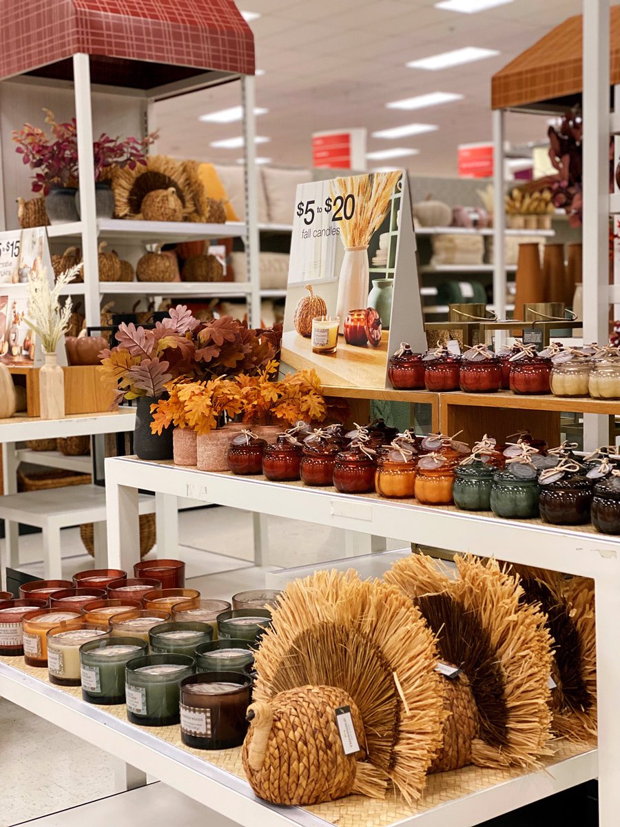 Carrie_Kay31's tweet photo. Things to do this Fall. 
•Pumpkin Patch☑️
•Pumpkin Spice Latte☑️
•Get your Fall decor at Target store 2357☑️
@JPDixon77 @camp2357 @KevinKaminski10 @ThatTJBurns @AshMo2357 https://t.co/pQEyVBfJl9