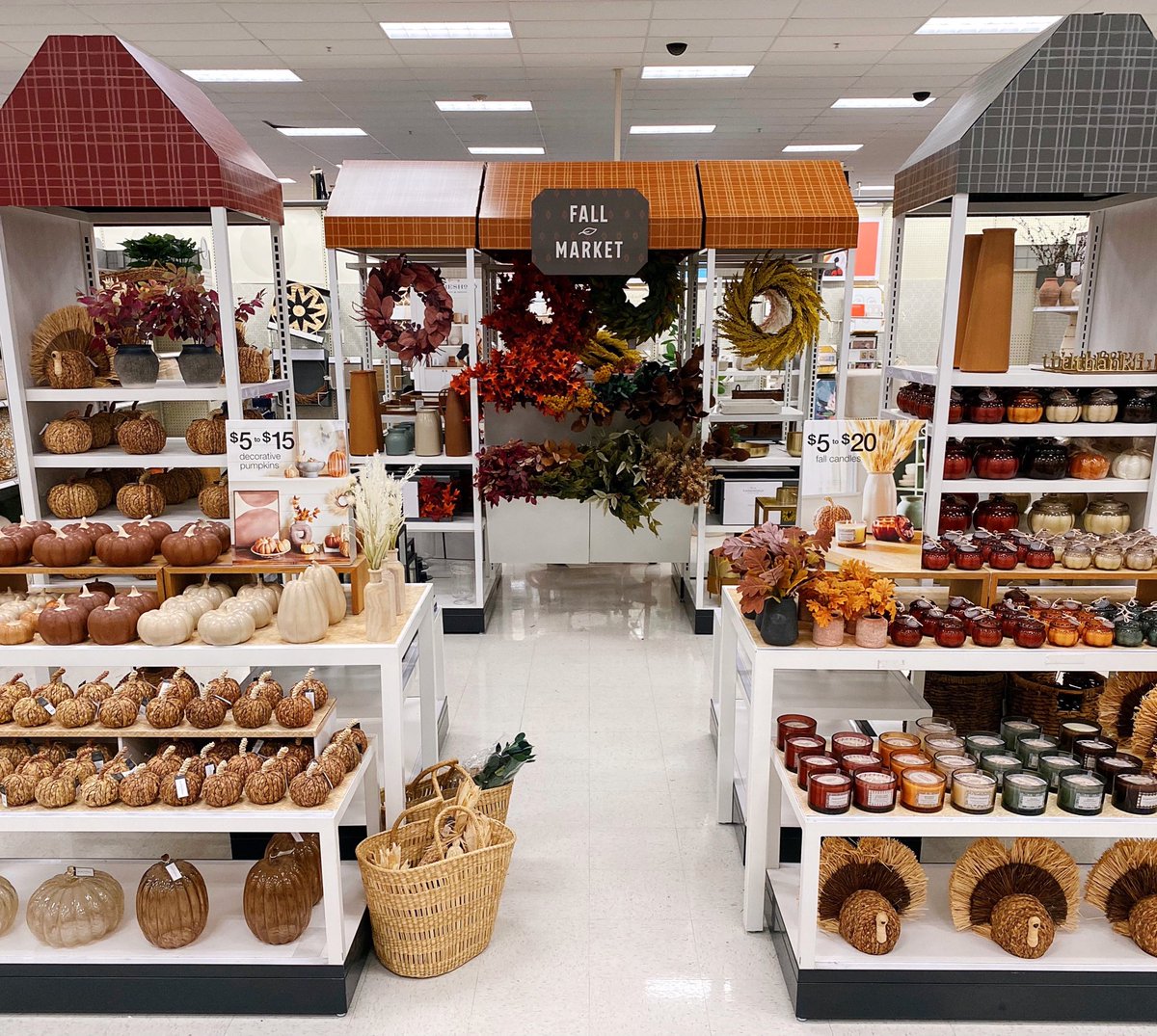 Things to do this Fall. 
•Pumpkin Patch☑️
•Pumpkin Spice Latte☑️
•Get your Fall decor at Target store 2357☑️
@JPDixon77 <a href="/camp2357/">KayCamp2357</a> <a href="/KevinKaminski10/">Kevin Kaminski</a> <a href="/ThatTJBurns/">TJ Burns</a> <a href="/AshMo2357/">Ashley</a>