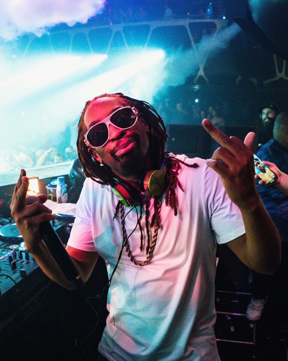 Tablelist's tweet photo. Turn down for what?! Turn UP for tomorrow night's White Party at @GrandBoston hosted by @LilJon. ๐ซ All-white attire is strongly encouraged! Get in the door by submitting a reservation request in advance on #Tablelist.
๐ฅ: https://t.co/gGYUWiCkub https://t.co/hmlWVUoKW5