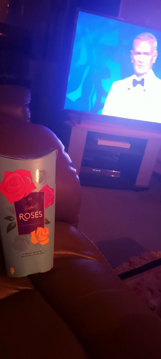 ellie_mackey's tweet photo. Stuffed from the annual tradition of having a box of Roses while watching the #RoseofTralee @CadburyIreland https://t.co/D287K9NTAK