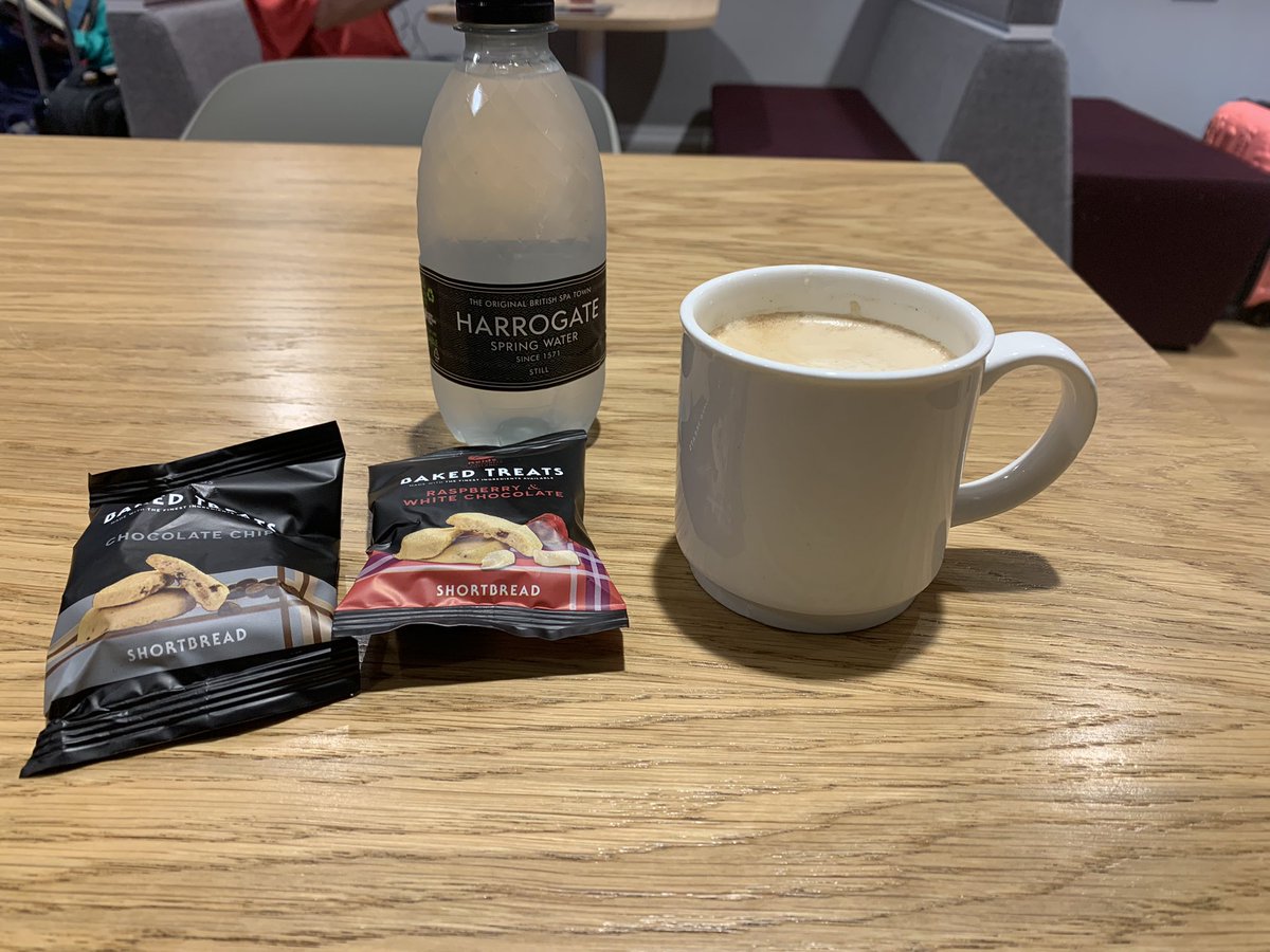 RexysReviews's tweet photo. What a day it’s been, 4 hr train to London, now a 7 hr bus home but it was worth it!!! Thank you @LNER @Tom_Jurassic @cityneonholding @jworldexhibit @nationalexpress https://t.co/uJneiDxX6f
