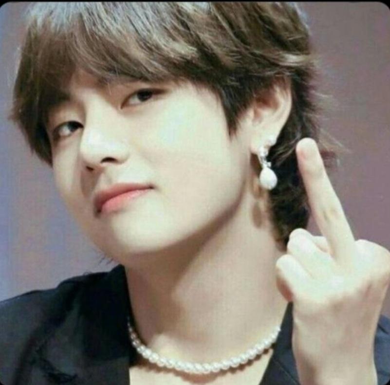 BtsViona's tweet photo. #bunkookedits 🖕
shut the hell up 🤬😠 https://t.co/lahrCdTygm