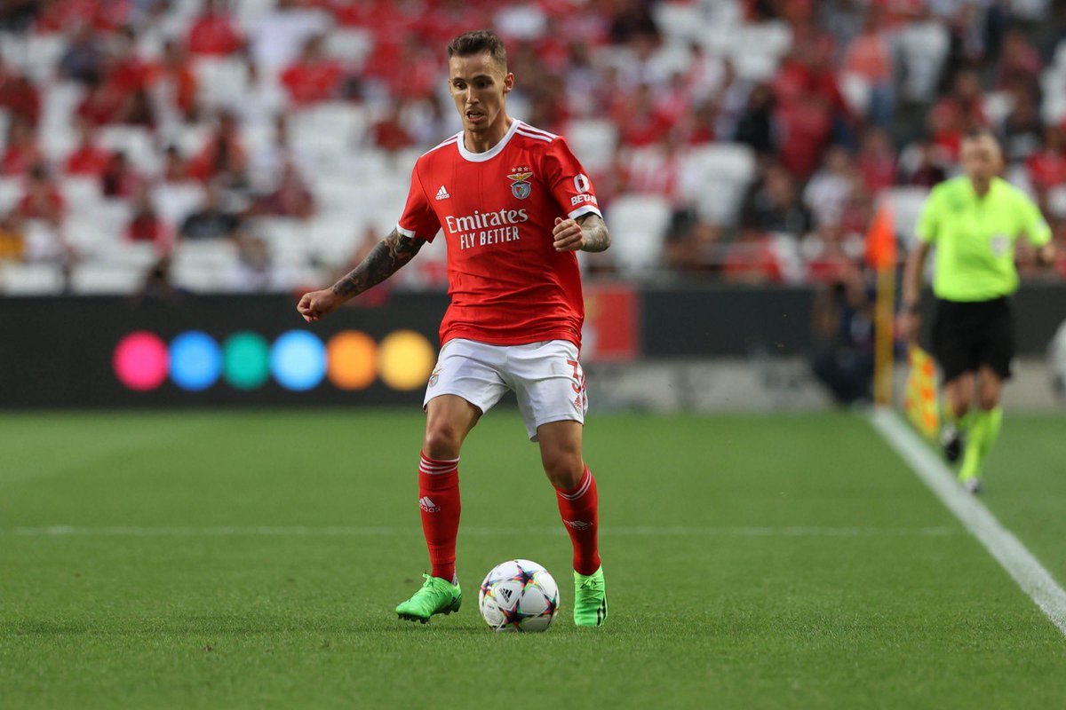 grimaldo35's tweet photo. Mostrámos uma boa dinâmica e a equipa está muito forte com a ajuda dos adeptos….JÁ EM @ChampionsLeague!!!! 🎯VAMOS @SLBenfica!!!! 🙌🏼 🙌🏼 #SLBDynamo #EuAmoOBenfica #UCL 🦅 https://t.co/TliJQNrn1i
