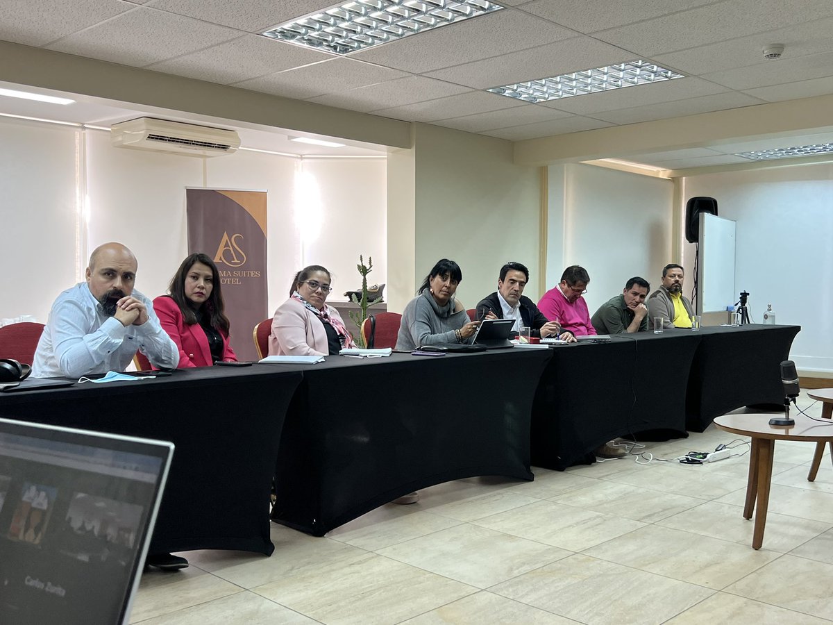 FESUMINchile's tweet photo. Finaliza la primera jornada de nuestra segunda Asamblea Nacional. Gran claridad sobre exposicion y avance de acuerdo por las 40 horas, Trabajo Pesado, Equidad de Género, Convenios, y propuesta Constitucional en ámbitos laborales. https://t.co/Qj8nDqdddF