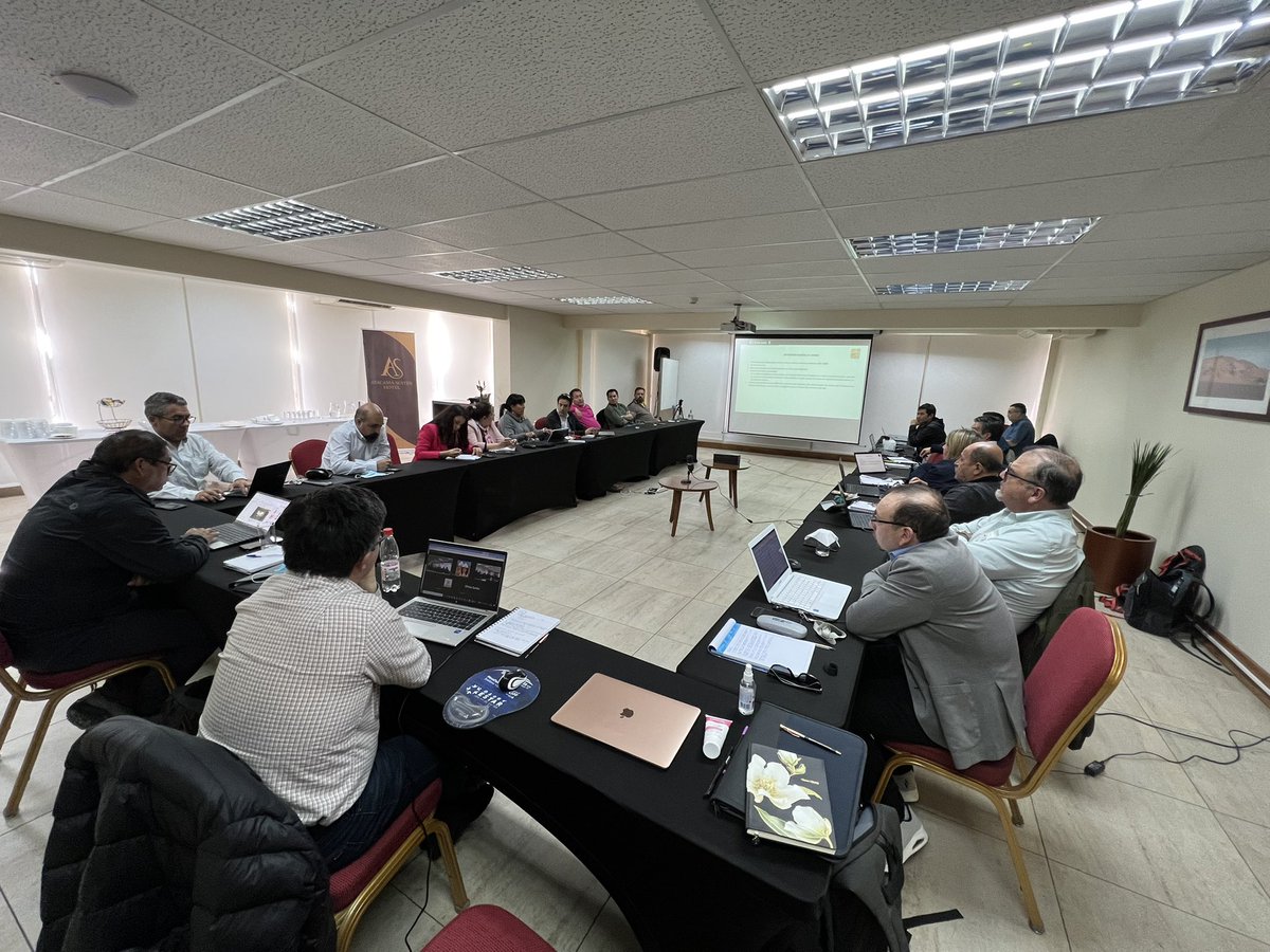 FESUMINchile's tweet photo. Finaliza la primera jornada de nuestra segunda Asamblea Nacional. Gran claridad sobre exposicion y avance de acuerdo por las 40 horas, Trabajo Pesado, Equidad de Género, Convenios, y propuesta Constitucional en ámbitos laborales. https://t.co/Qj8nDqdddF