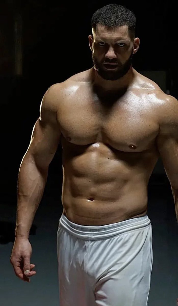StillRenowned's tweet photo. Back by popular demand.

Cameron Derek Martin 
• Professional Boxer &amp; Security Operative turned actor.
• Day 1 OG ~ Patriarch &amp; President of the #MartinMafia https://t.co/elYMBmWwOS