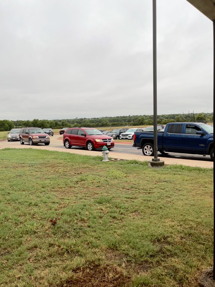 HPGarciaTISD's tweet image. We had a wonderful first day of school! #chartingourcourse @HPGarciaTISD @TempleISD @courtneydawnc74