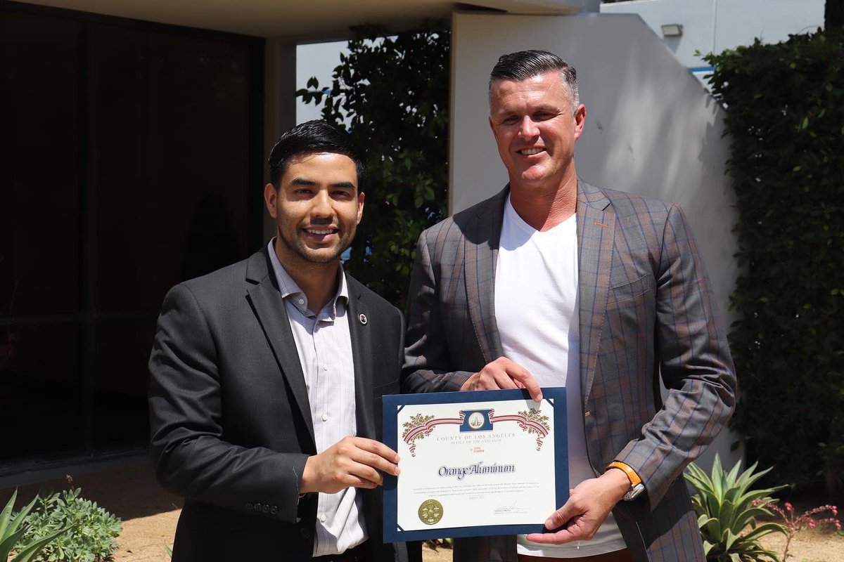 LACAssessor's tweet photo. Today, #TeamPrang helped welcome @OrangeAluminum to the City of Santa Fe Springs, alongside the @whittierchamber and the @sfschamber. Congratulations to Cameron and his family!
📸: @whittierchamber
#whittier #santafesprings https://t.co/9qbaLTieQO