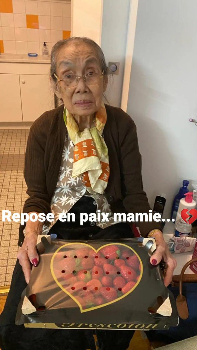 rouli88's tweet photo. Descansa en paz abuelita... 💔 https://t.co/QMS48IUGS1