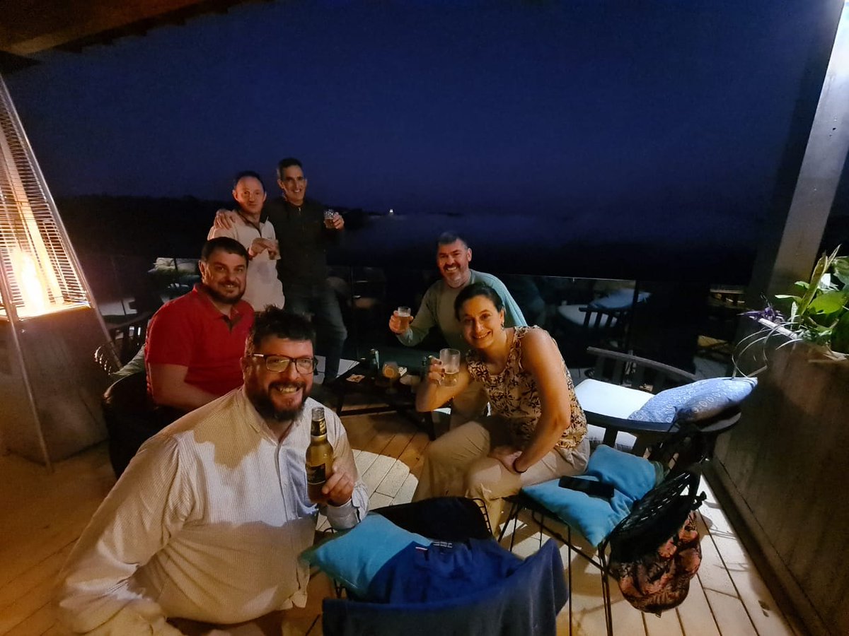 magranetto's tweet photo. Trabajo y disfrute o disfrute y trabajo, no importa en que orden, lo importante es el intercambio y los buenos momentos con cracks que te hace conocer esta hermosa profesión... https://t.co/6gDGKKsK7O