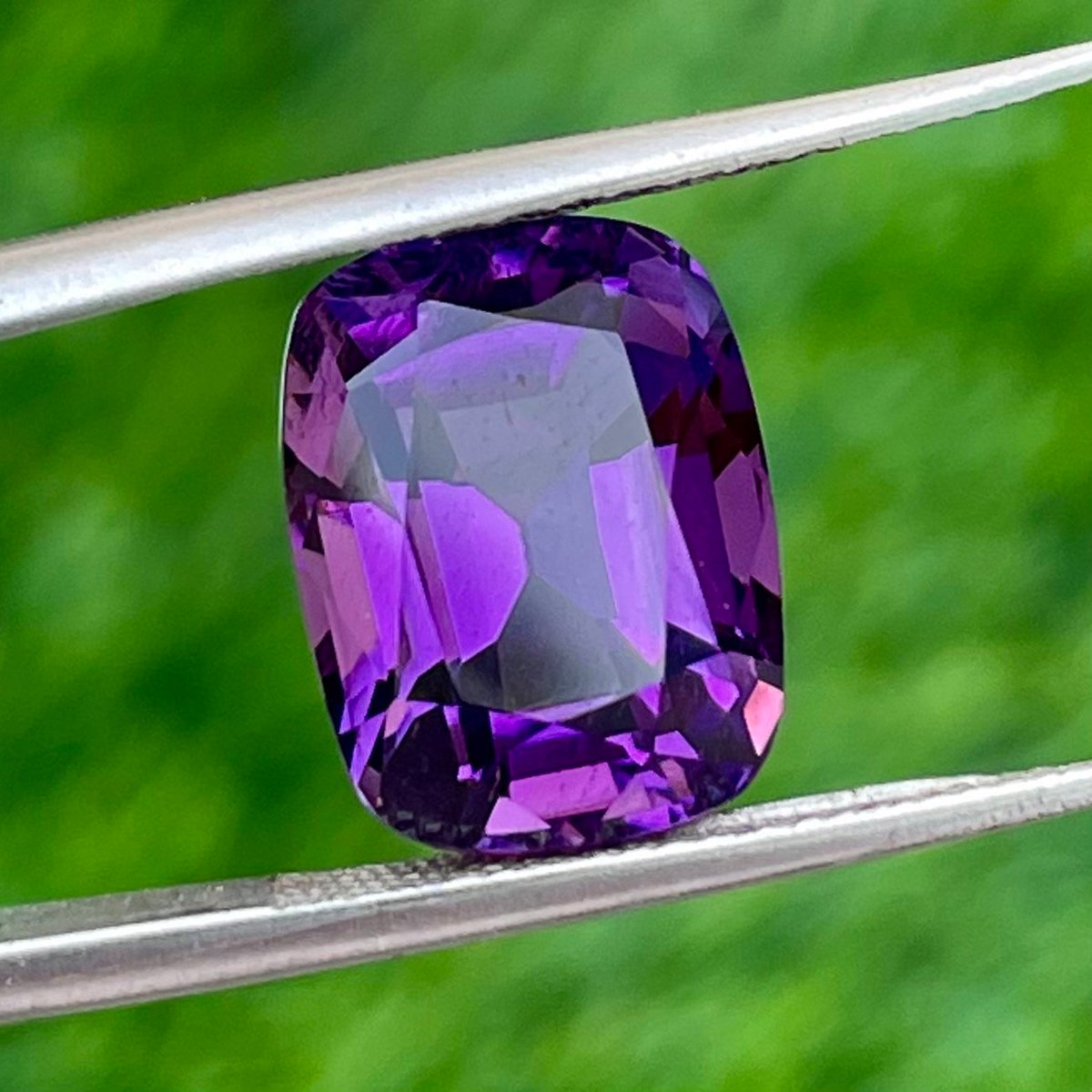 mukeshknist's tweet photo. Gorgeous Shinny Faceted Dark Amethyst, Natural Brazilan Loose Purple Amethyst For Jewelry Making, Cut Amethyst For Ring Making Jewellery.
#Jewelry #Faceted #dark #RingMakingJewellery #Purple #Amethyst #Making #Shinny #cut #finefacetedgems #EtsyEmail
👉https://t.co/0cH3Zq9Jj7 https://t.co/WC5sOEs9nP