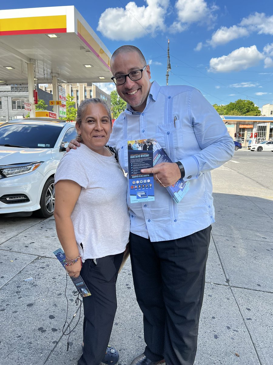 AnaMariaforNY's tweet image. It is really moving to @Rivera4TheBronx love on his community with his full attention and energy!

What a treat to close #ElectionDay talking to folks in The Bronx about what Gustavo has done and will continue to do as their State Senator.