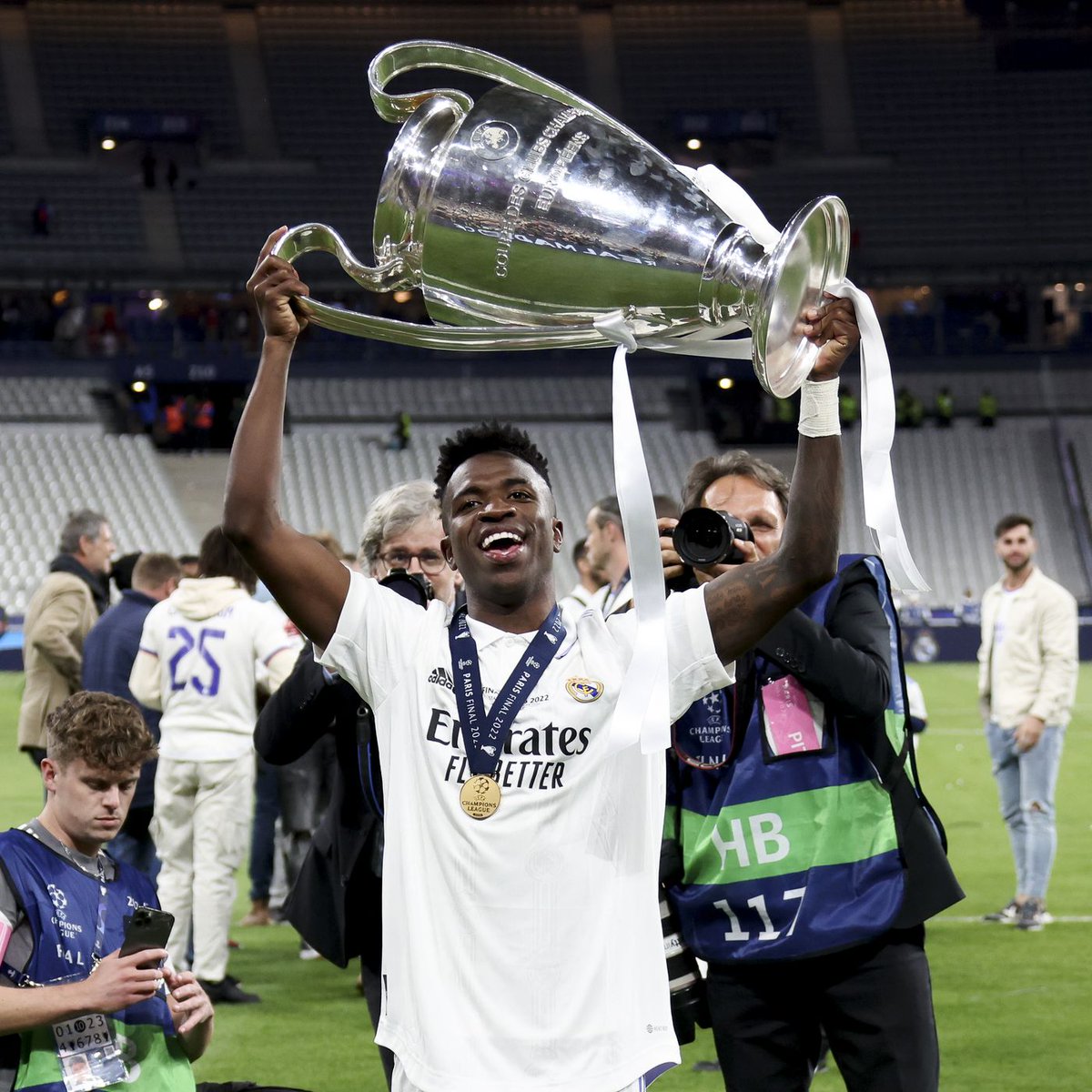 theMadridZone's tweet image. 🚨| UEFA&apos;s technical report has CONFIRMED it - Benzema will be awarded as the best player, Courtois the best goalkeeper and Vinícius as the best youngster. @diarioas #rmalive