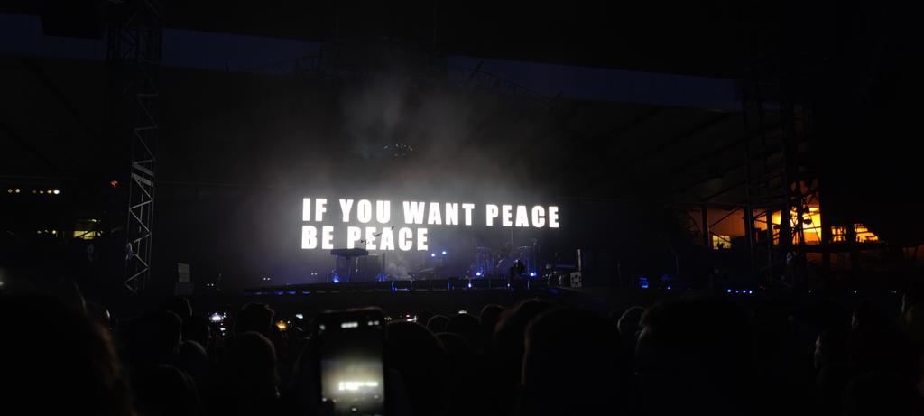 MaxEnReve's tweet photo. It's always worth to travel 
#ColdplayGlasgow https://t.co/d6ELm3KcZ3