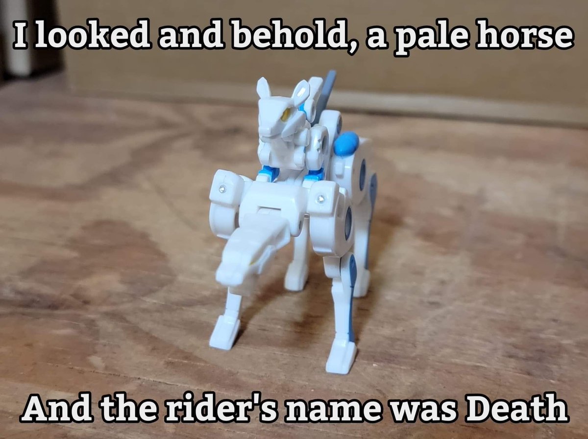 And this year Josey got to meet <a href="/ravagekitteh/">Shattered Ravage</a>! Check out these BotCon Besties this weekend in Nashville, Tennessee!