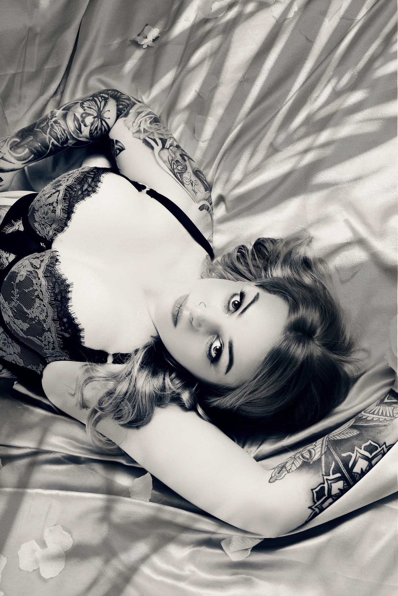 Nawty nawty #tattoo #tattoos #sexy #FYP #fypシ #photography #model #lingerie #hottie #photooftheday #eyes #alternativegirl https://t.co/9cvBLtpFGh
