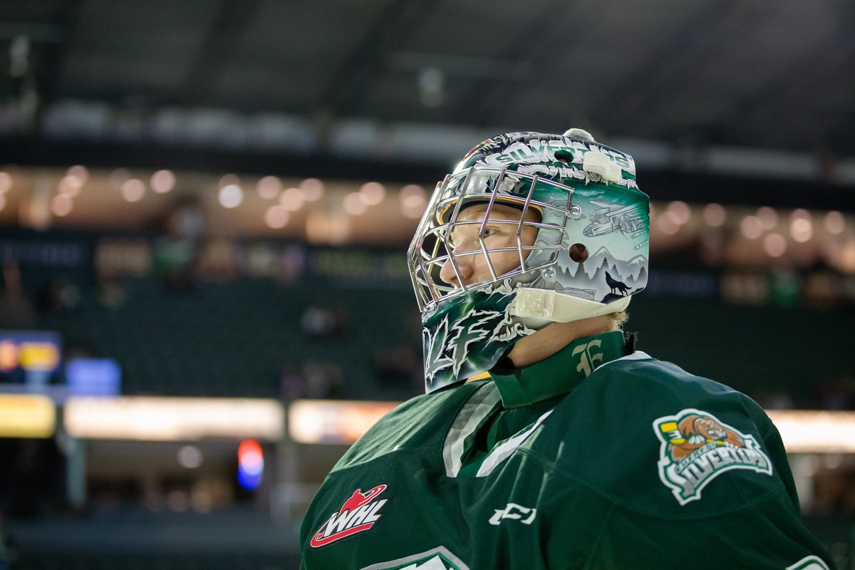 WHLsilvertips's tweet photo. Since we're 32 days away from the Opener...

Throwback to Dustin Wolf's fan-made mask, sketched by Nancy Wilds and designed by Travis Michael 🐺

#Tips20 https://t.co/Tz6f6MTxxd