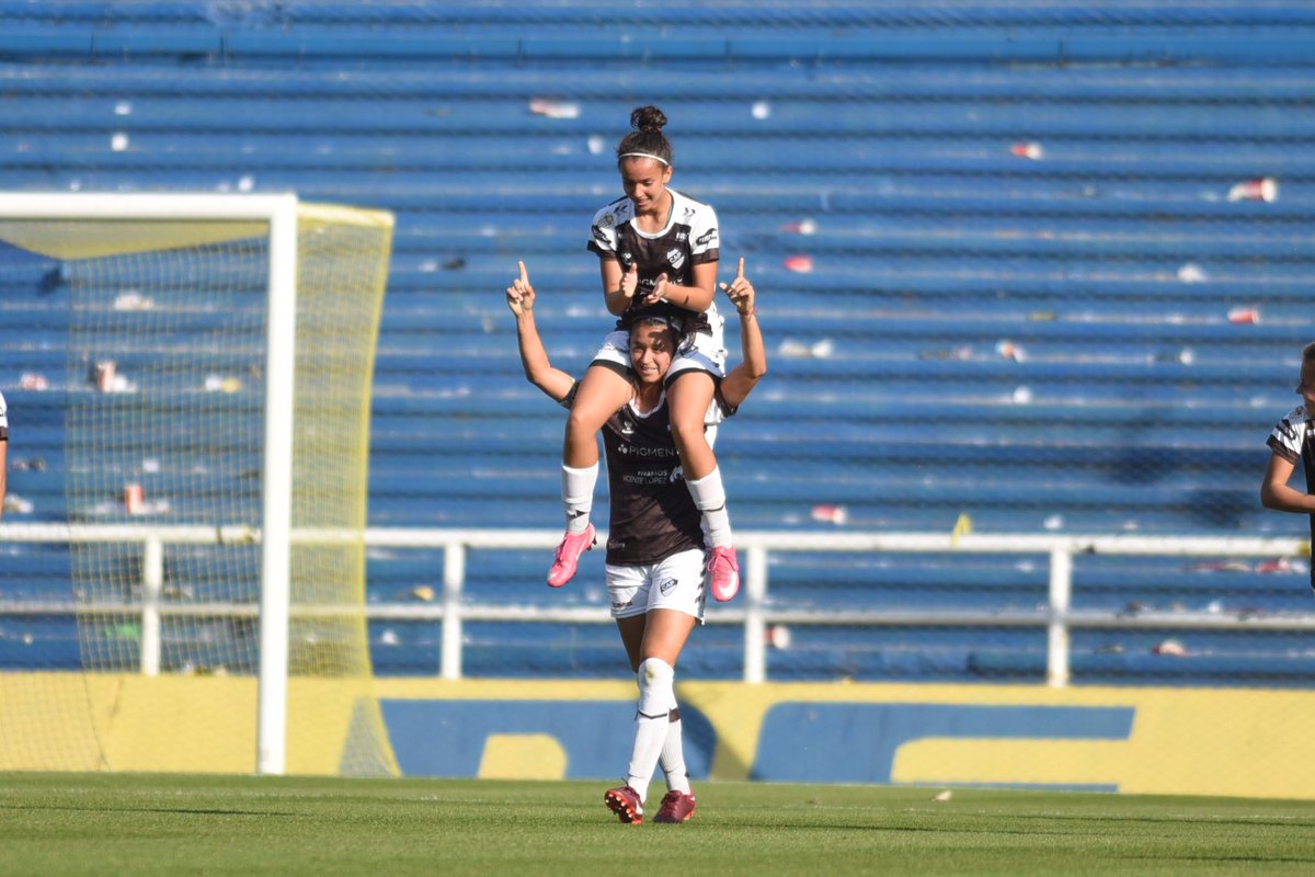 ¿Lo mejor del día? Platense venció 1-0 a Rosario Central como visitante en la Primera División femenina. El gol lo anotó Florencia Santander. ¿El festejo? Estilo... "Eduardo, vení a buscar a Juan Cruz". 😂🤣 

📸 <a href="/capfutfem/">Platense Fútbol Femenino</a>