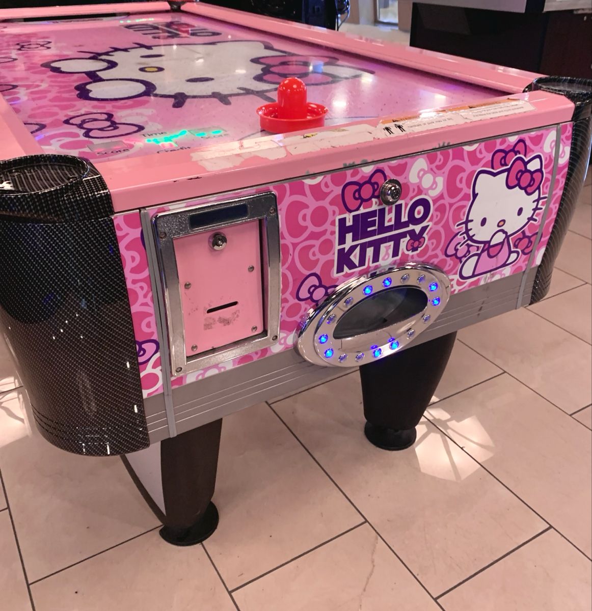 sanrio daily on Twitter "1v1 me at hello kitty air hockey ,,, unless