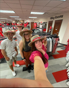 ProfSJF's tweet photo. Builders having fun finding "hats" for the first-day-of-class scavenger hunt #unl #nebraskabiz #unlbuilders https://t.co/aOAOAp4iqh