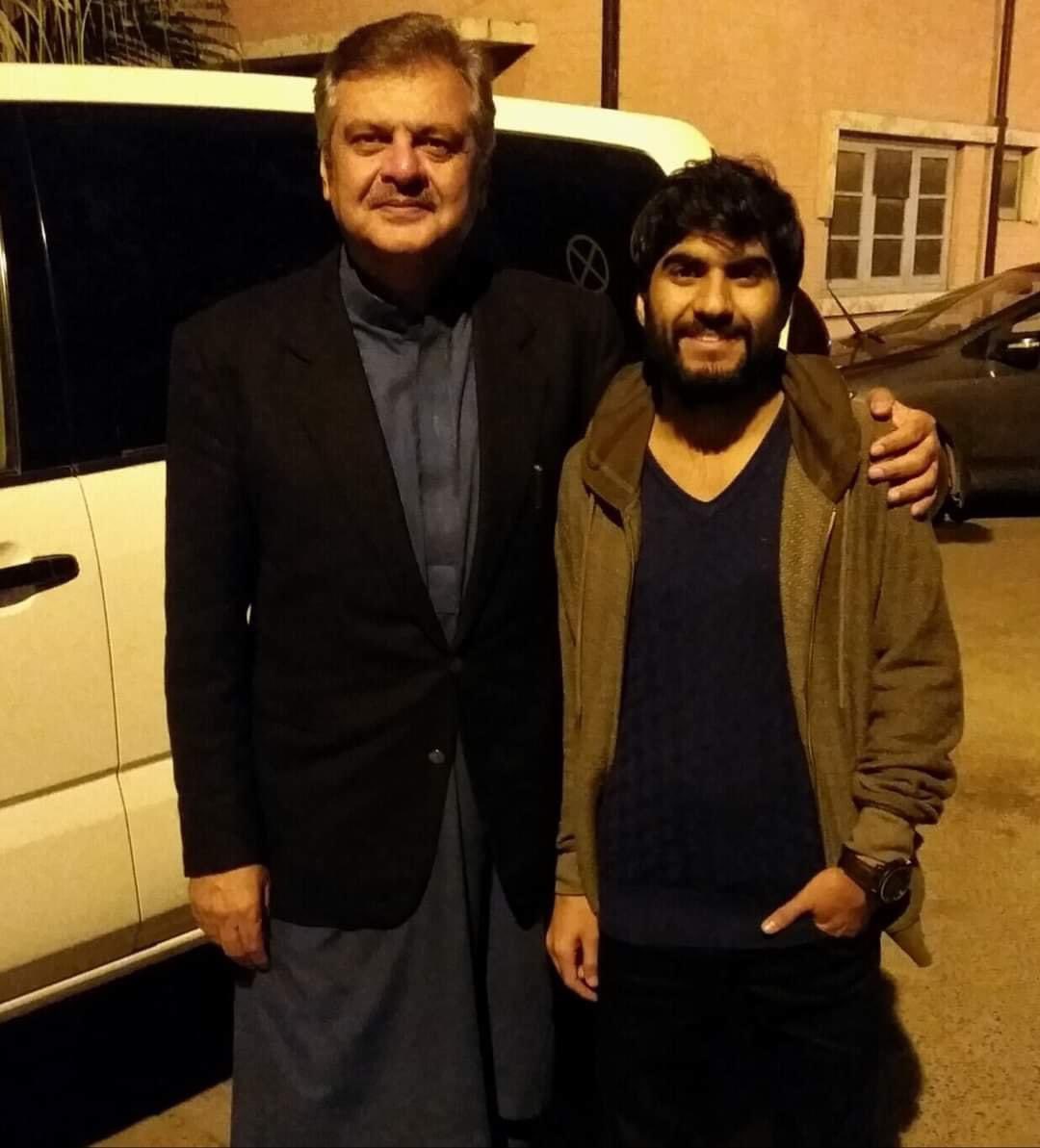 drsalmanlashari's tweet photo. Sir Pakistani nation is missing you. 

#ShameOnAbrarUlHaq
 #ہلال_احمر https://t.co/sxeVyTiNev