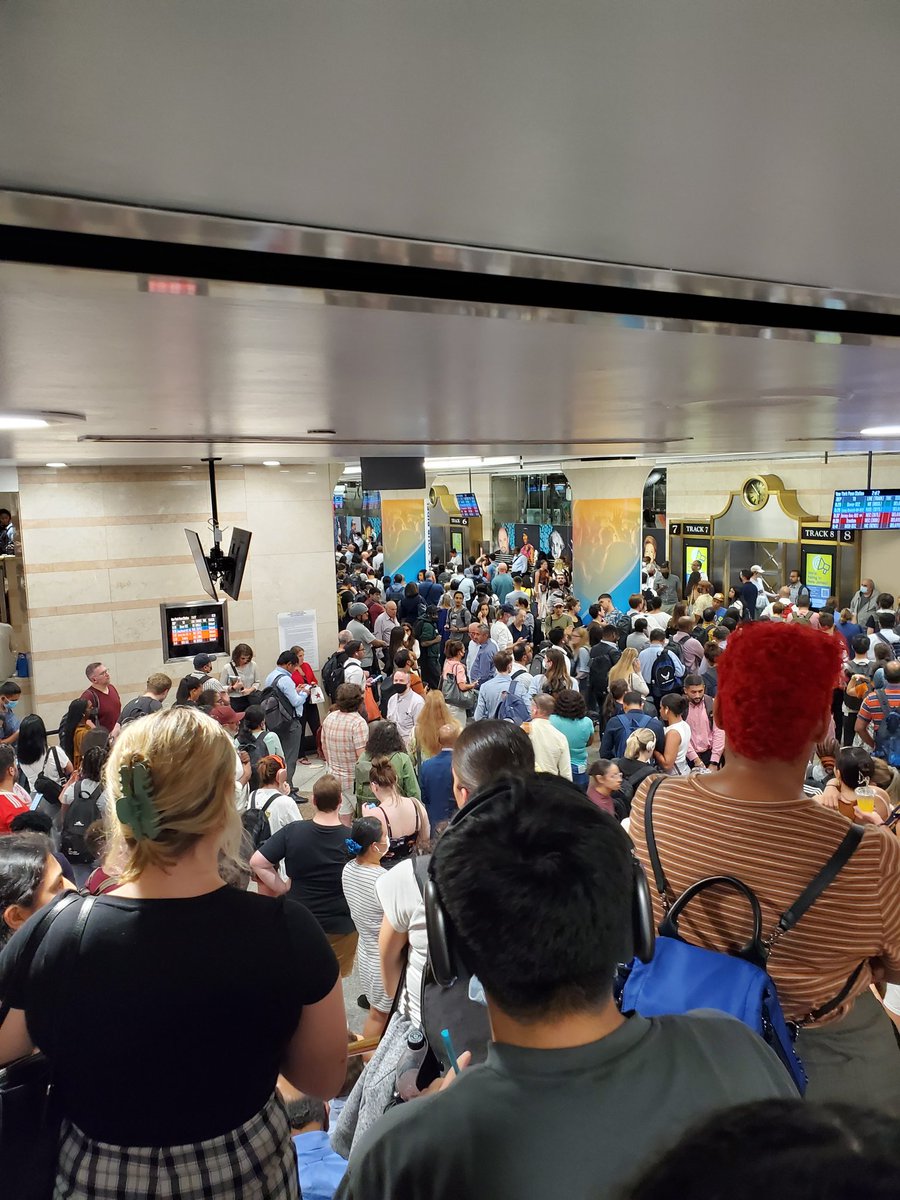 The Secaucus Escalator tweet media