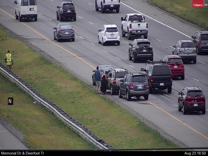 yyctransport's tweet photo. ALERT: Multi-vehicle incident on NB Deerfoot Tr and Memorial Dr SE, blocking the left shoulder.   #yyctraffic #yycroads https://t.co/JMx87MqyGR